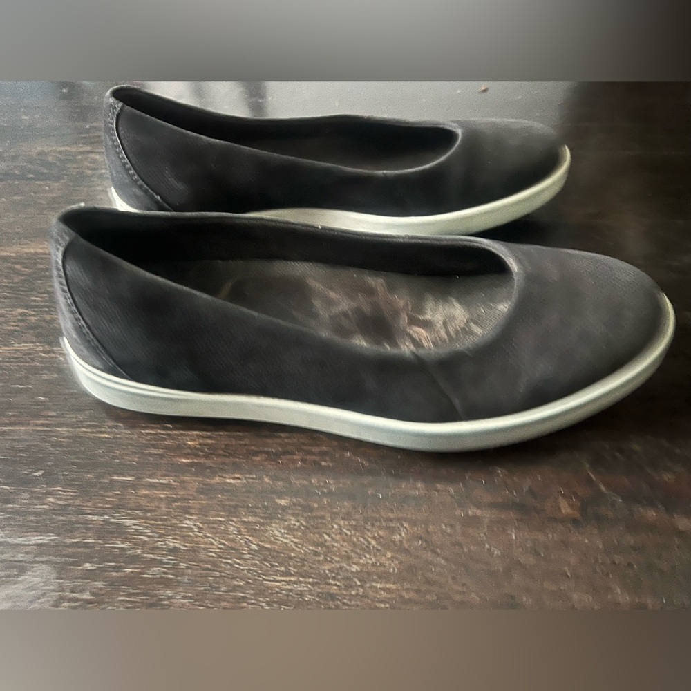 Ecco flats